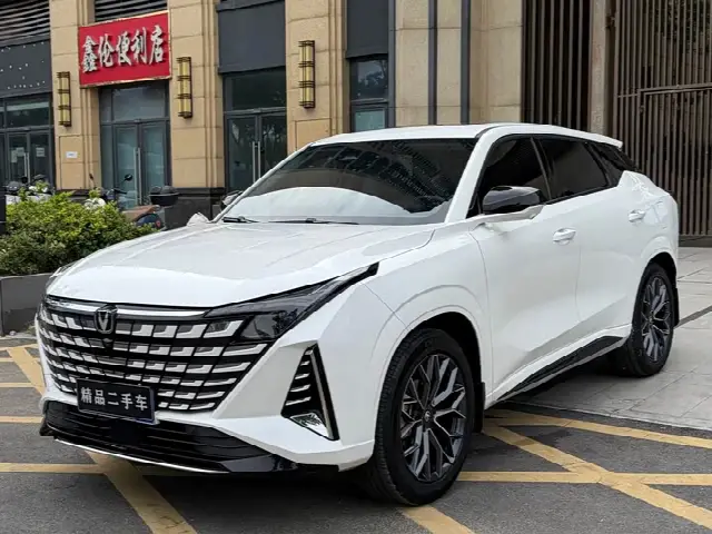 Changan UNI-Z 2025, 18 000 км
