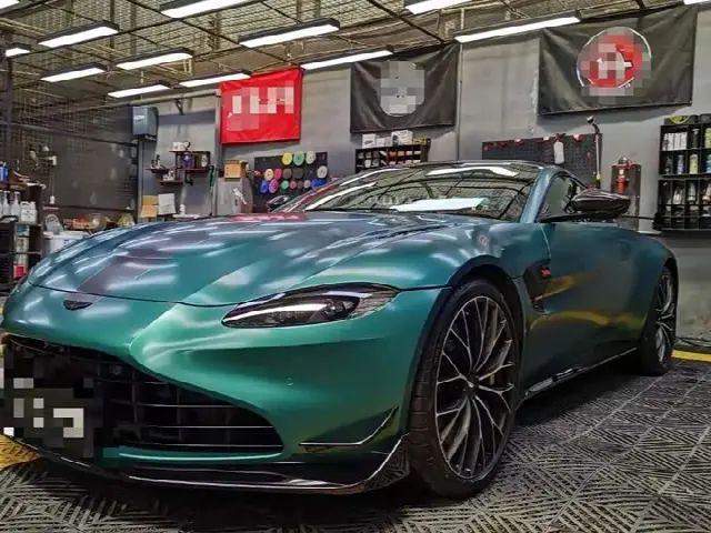 Aston Martin V8 Vantage 2022, 13 000 км