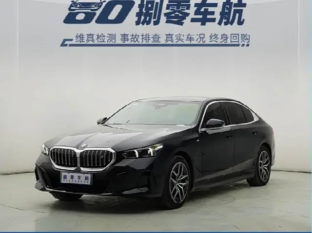 BMW i5 2024, 21 000 км