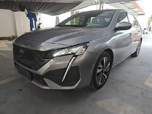 Peugeot 408 2022, 29 500 км