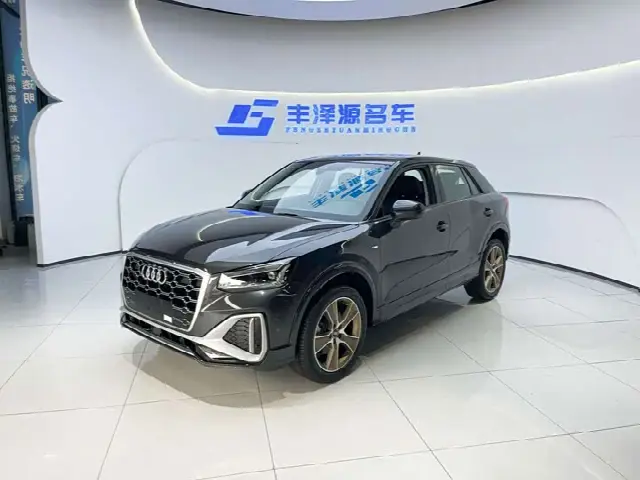 Audi Q2L 2023, новый