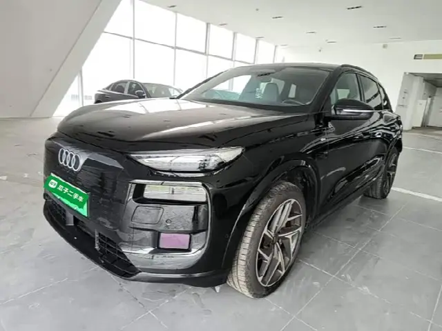 Audi Q6L e-tron 2026, 16 900 км
