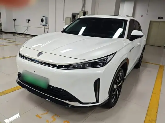 Roewe D5X DMH 2024, 32 200 км