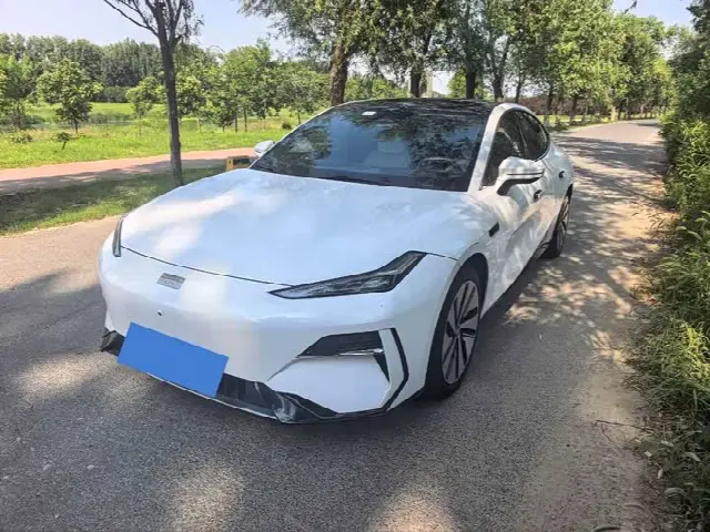 Geely Galaxy E8 2024, 71 400 км