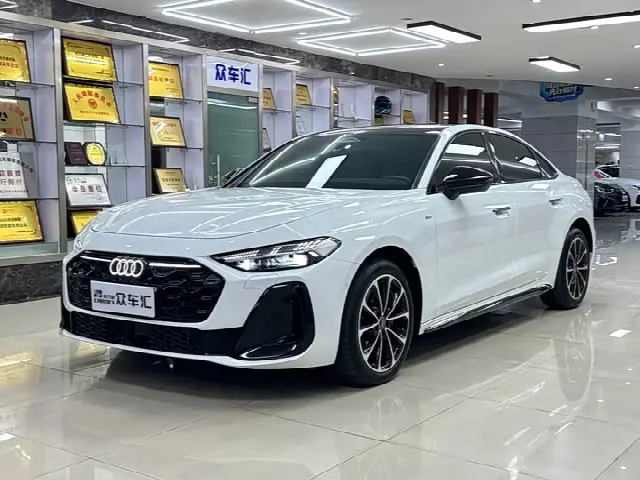 Audi A5L 2026, 14 800 км