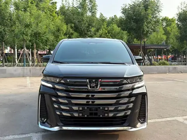Toyota Vellfire 2024, 46 000 км