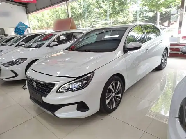 Peugeot 408 2020, 30 400 км