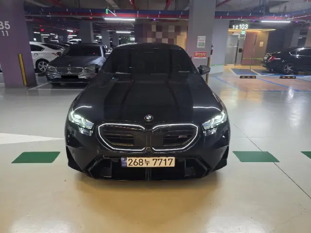 BMW M5 2024, 4 000 км