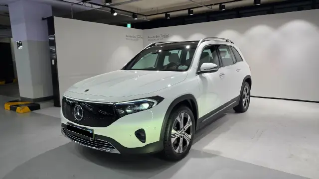 Mercedes-Benz EQB 2022, новый