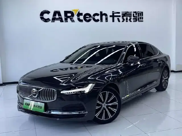 Volvo S90 Hybrid 2022, 18 000 км