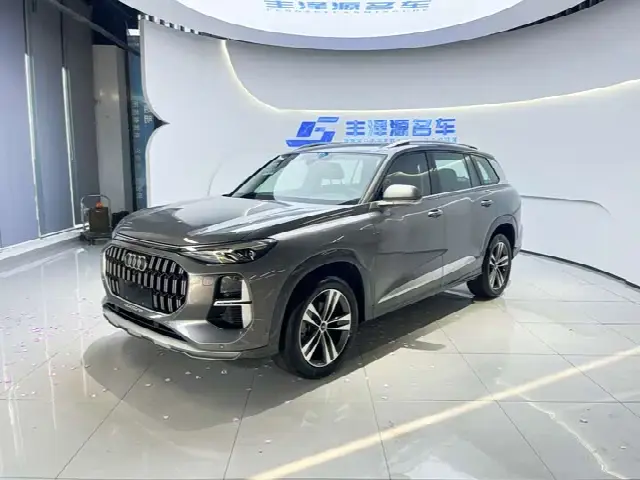 Audi Q6 2023, 4 200 км