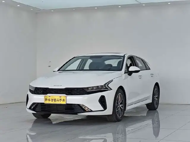 Kia K5 2025, 12 200 км