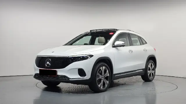 Mercedes-Benz EQA 2021, 4 876 км