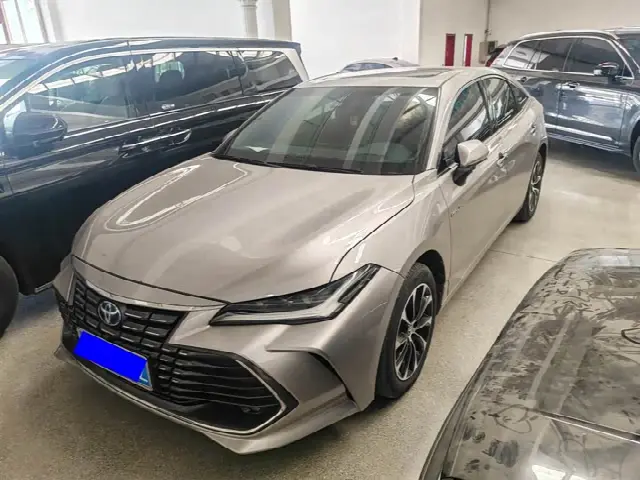 Toyota Avalon 2023, 30 000 км