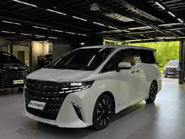 Toyota Alphard 2024, 54 000 км