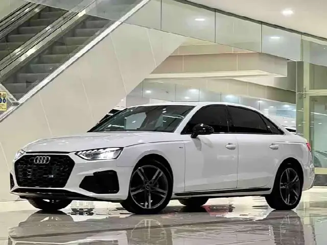 Audi A4L 2022, 39 000 км