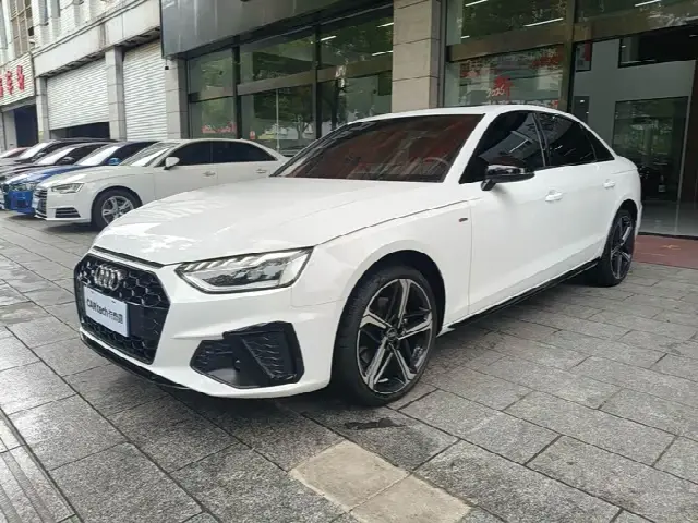 Audi A4L 2024, 10 000 км