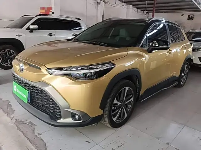 Toyota Frontlander 2022, 12 200 км