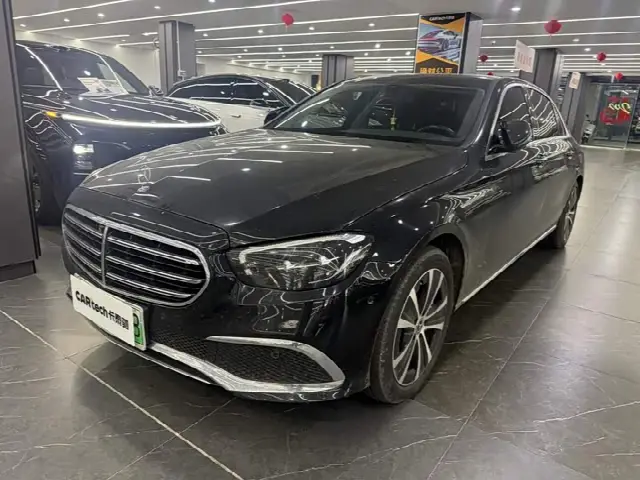 Mercedes-Benz E-Class Hybrid 2022, 31 000 км