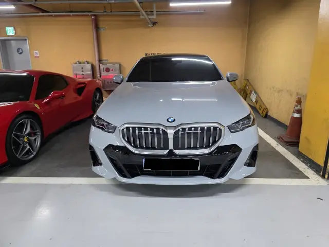 BMW 5 Series 2023, 5 200 км