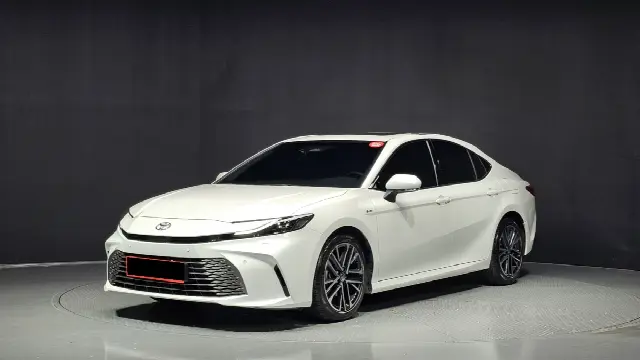 Toyota Camry 2024, 9 042 км