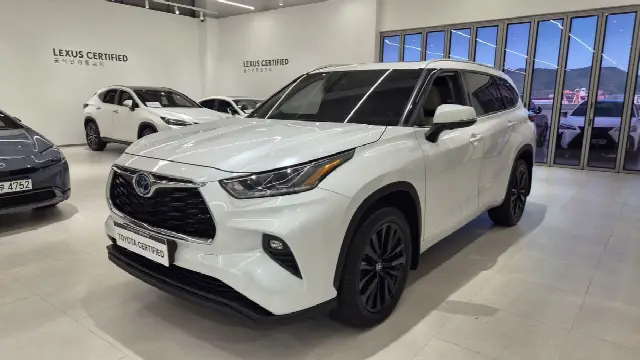 Toyota Highlander 2023, 49 965 км