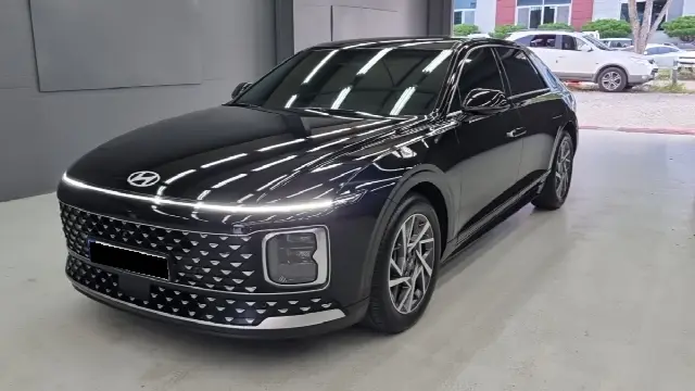 Hyundai Grandeur 2022, 9 700 км