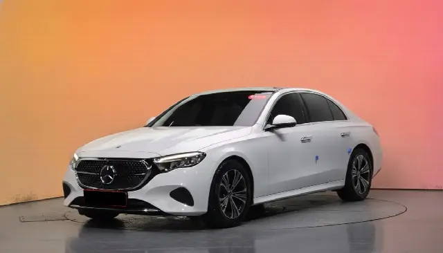 Mercedes-Benz E-Class 2024, 10 906 км