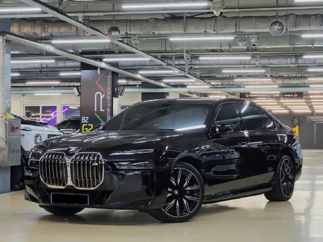 BMW i7 2022, 5 639 км