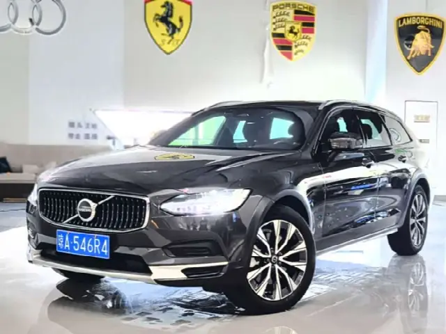Volvo V90 2024, 20 000 км