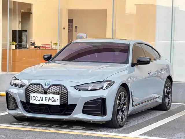 BMW i4 2025, 20 000 км