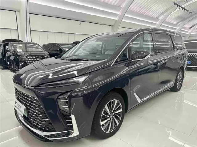 Buick GL8 Hybrid 2026, 9 400 км