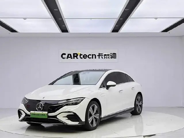 Mercedes-Benz EQE 2022, 25 000 км