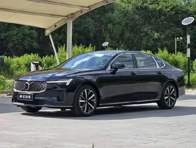 Volvo S90 2026, новый