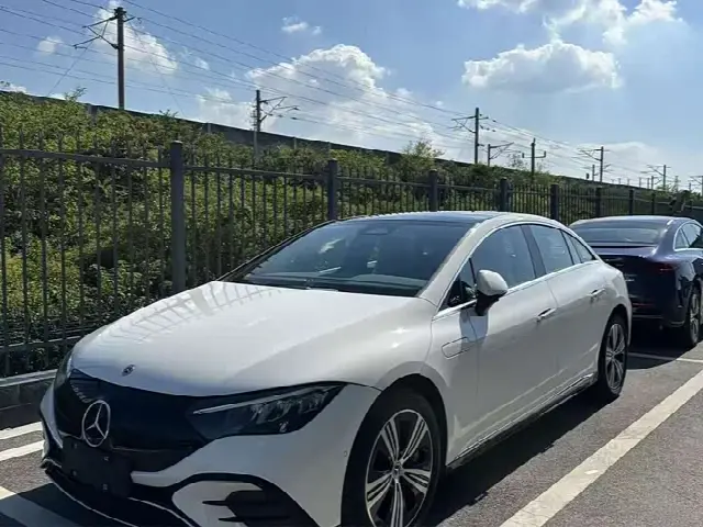 Mercedes-Benz EQE 2025, новый