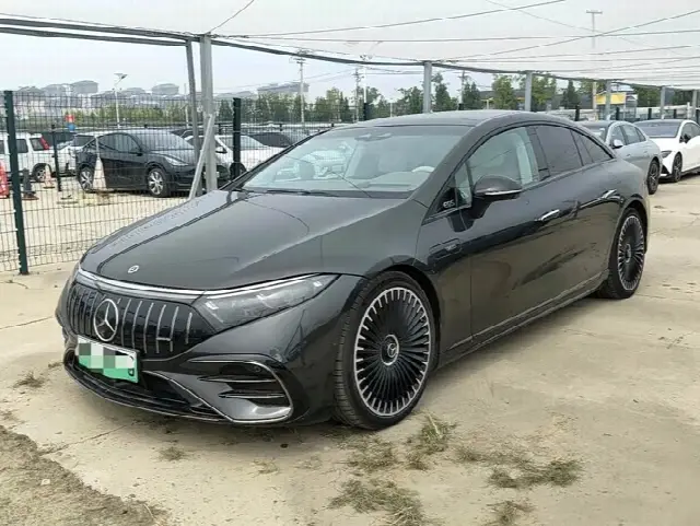 Mercedes-Benz EQS AMG 2023, 7 000 км