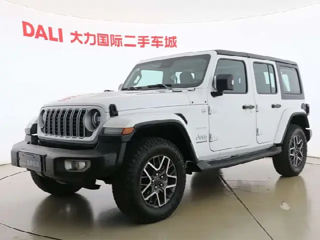 Jeep Wrangler 2024, 30 000 км
