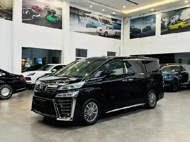 Toyota Vellfire 2021, 24 000 км