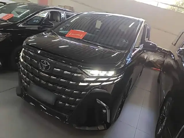 Toyota Alphard 2024, 47 800 км
