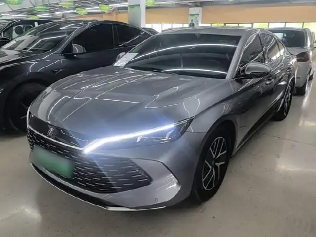 BYD Qin L 2024, 31 800 км