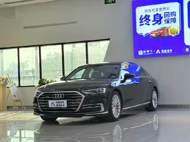 Audi A8 2022, 20 000 км