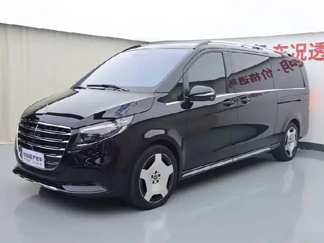 Mercedes-Benz V-Class 2024, 28 300 км