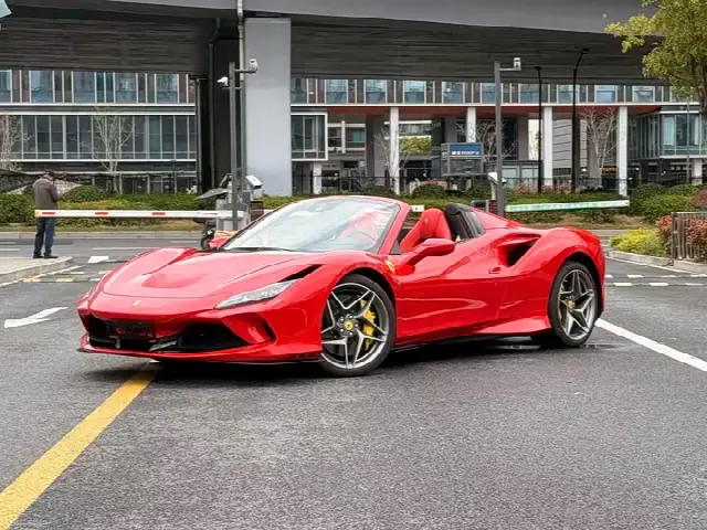 Ferrari F8 2020, 9 300 км
