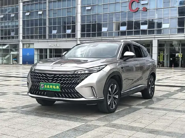 Roewe RX5 Hybrid 2023, 63 900 км