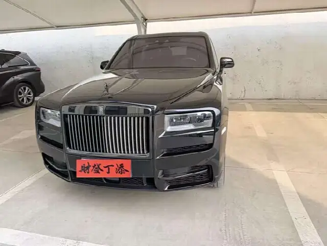 Rolls-Royce Cullinan 2024, 25 000 км