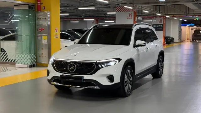 Mercedes-Benz EQB 2022, 30 013 км