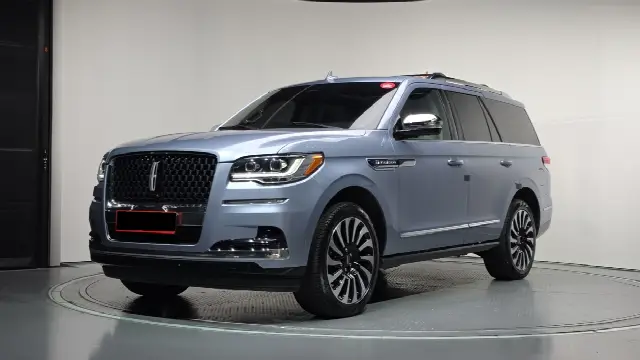 Lincoln Navigator 2018, 25 600 км