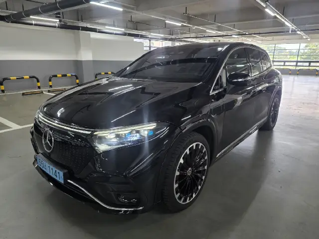 Mercedes-Benz EQS 2023, 24 000 км