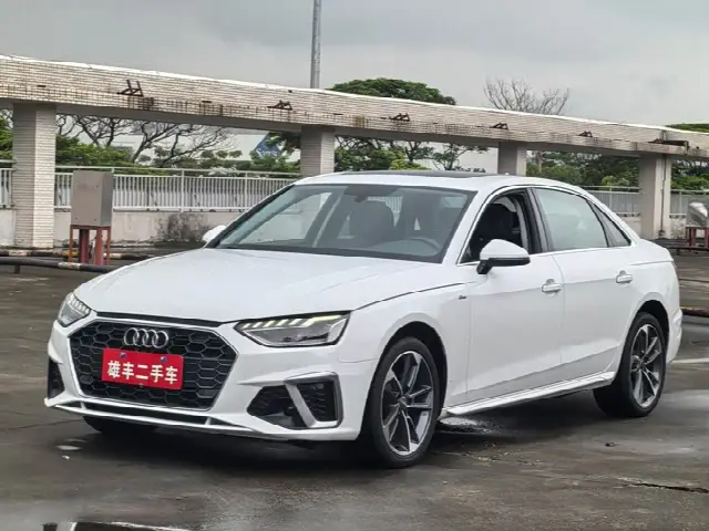 Audi A4L 2022, 62 000 км