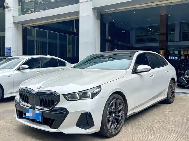 BMW 5 Series 2026, новый